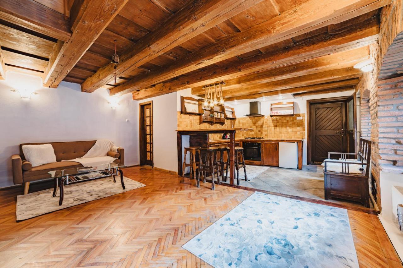Albert Residence With Complimentary Parking Braşov Exterior foto